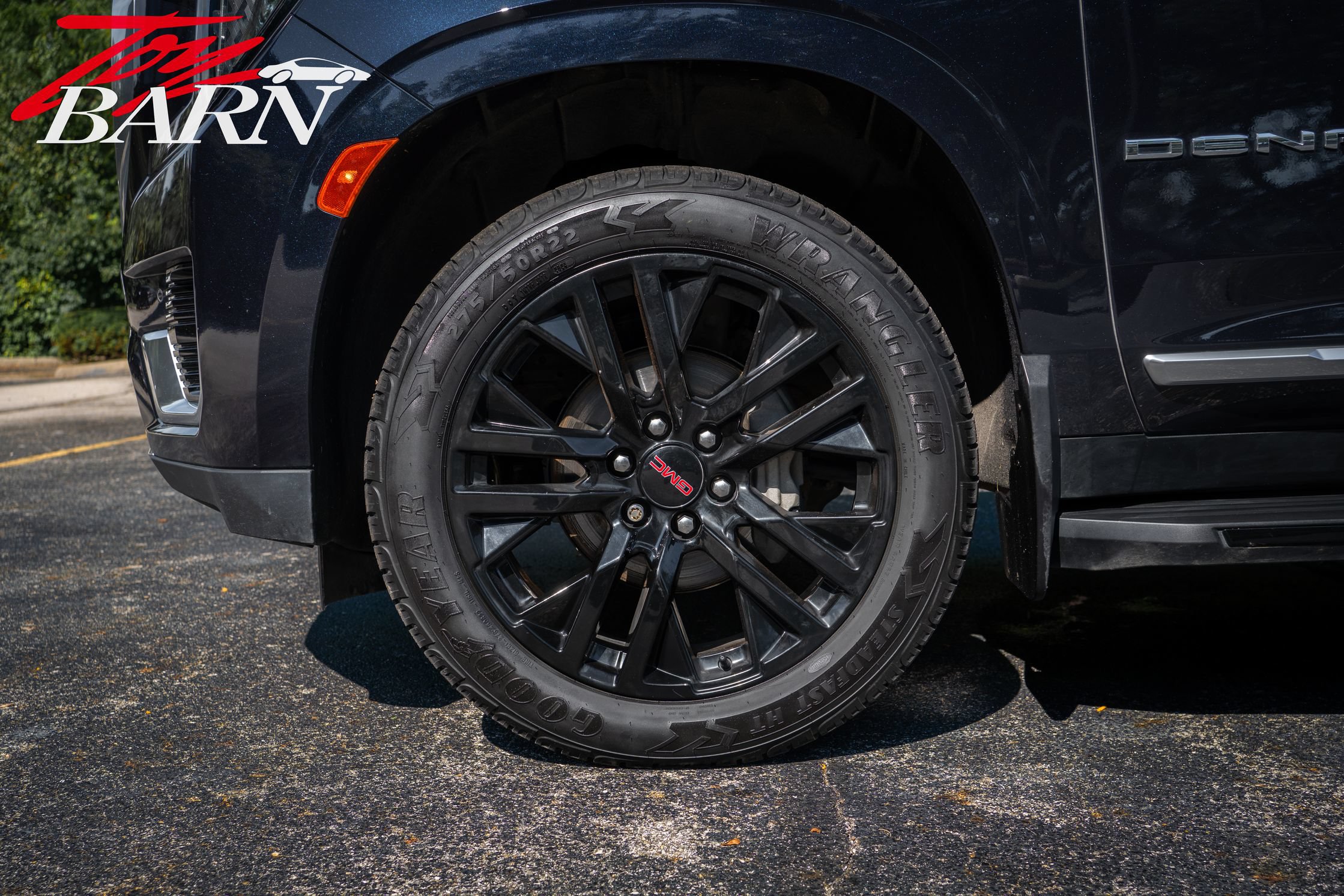 Used 2021 GMC Yukon Denali AWD/4WD image 12