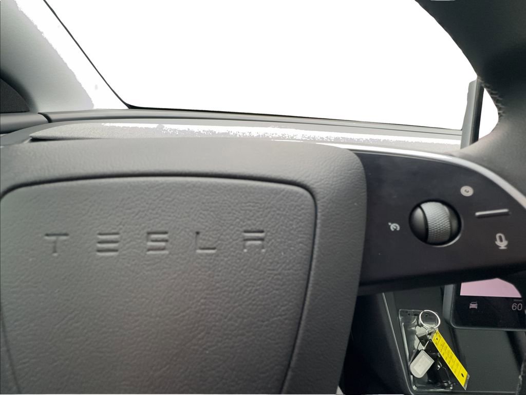 Used 2026 Tesla Model Y 2WD image 34