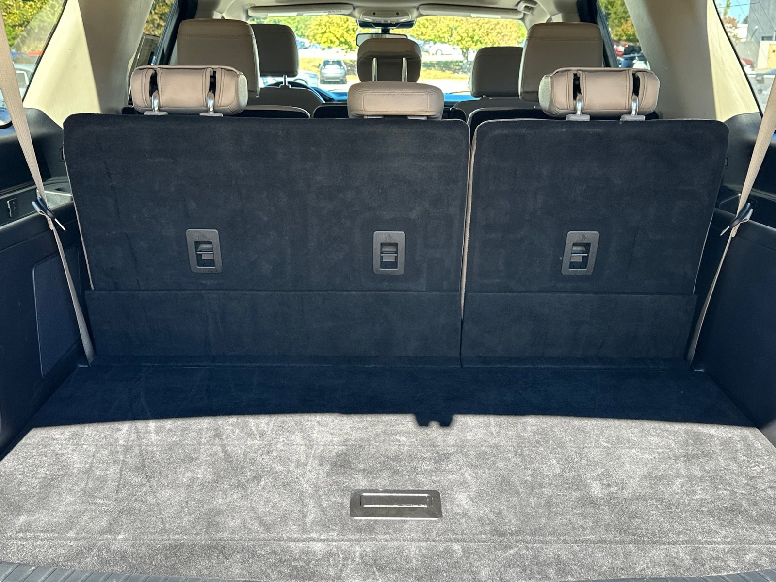 Used 2024 Ford Expedition Max Limited image 19