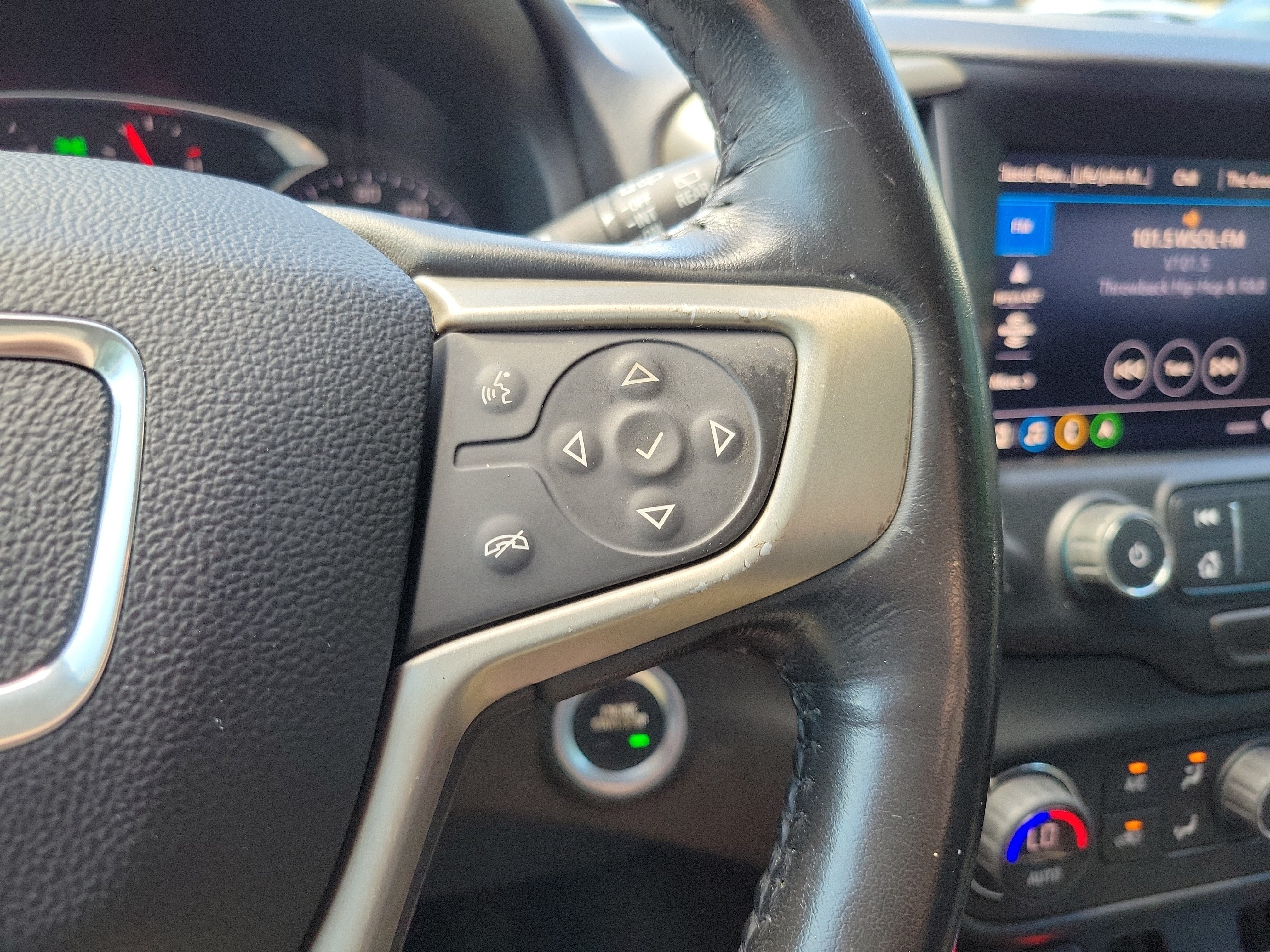 Used 2019 GMC Terrain Denali w/ Advanced Safety Package AWD/4WD image 23