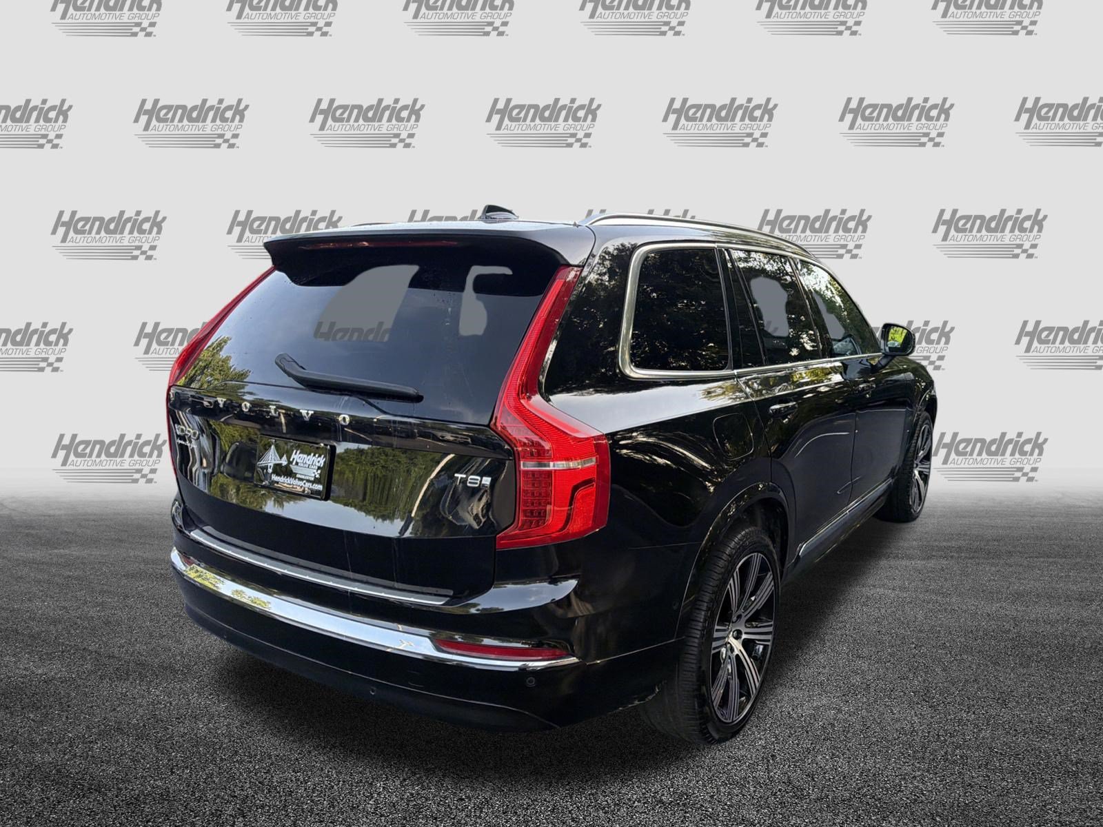 Used 2025 Volvo XC90 T8 Plus w/ Protection Package Premier AWD/4WD image 10