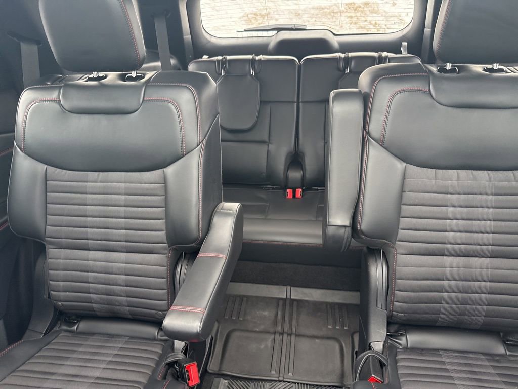 Used 2025 Ford Explorer ST-Line image 15