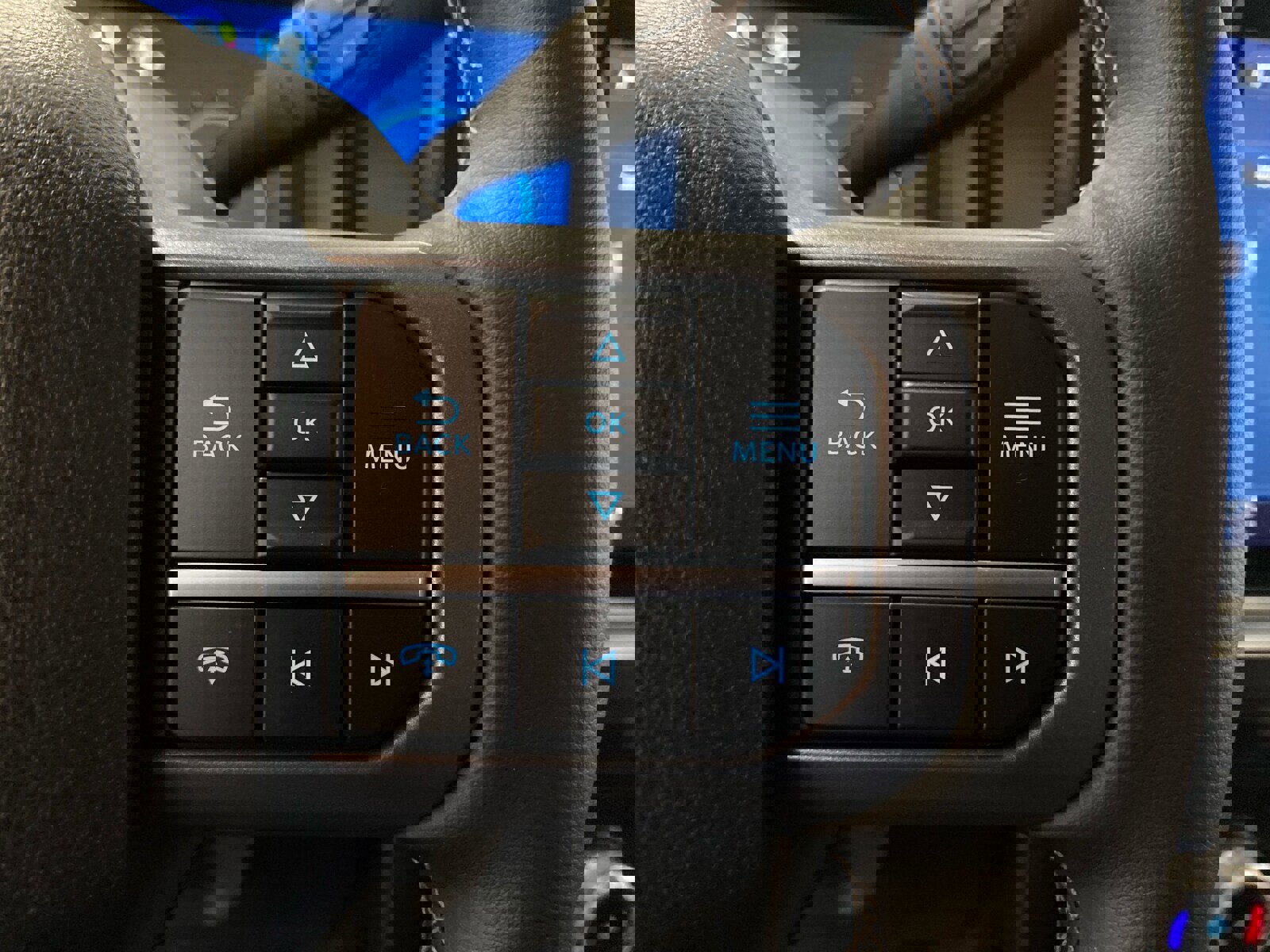 New 2026 Ford F250 Lariat w/ Black Appearance Package image 26