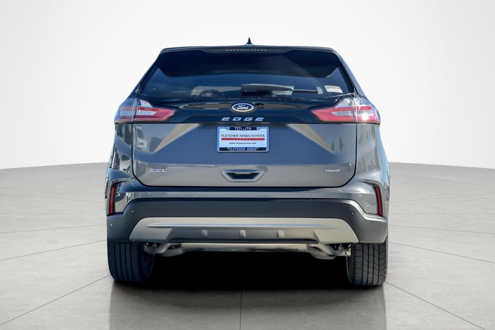 Used 2024 Ford Edge SEL w/ Convenience Package image 4