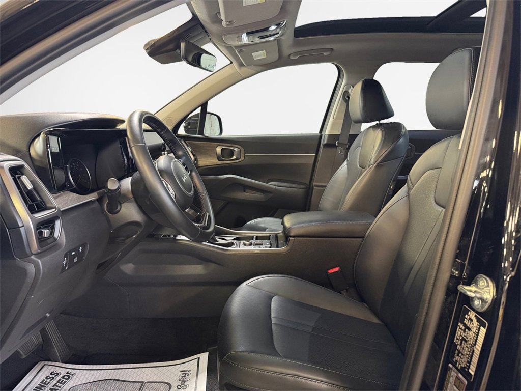 Certified 2023 Kia Sorento X-Line EX image 12