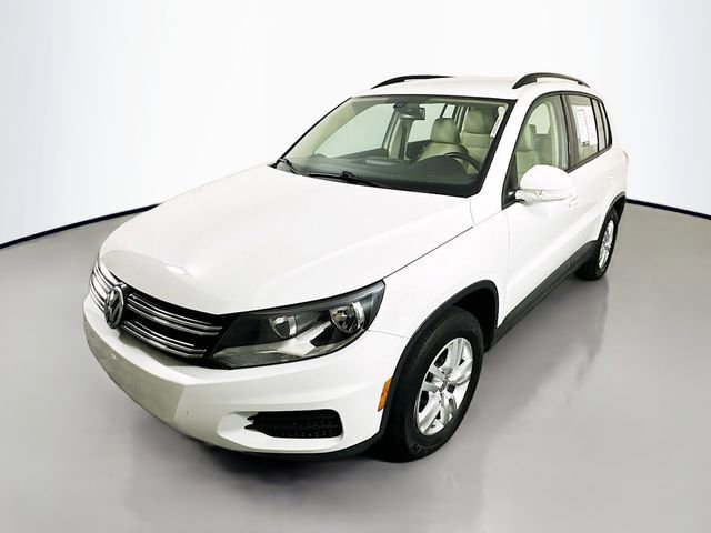 Used 2017 Volkswagen Tiguan S image 3