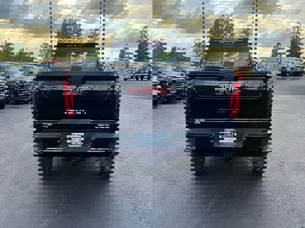 New 2025 GMC Sierra 2500 Denali w/ Denali Reserve Package image 6