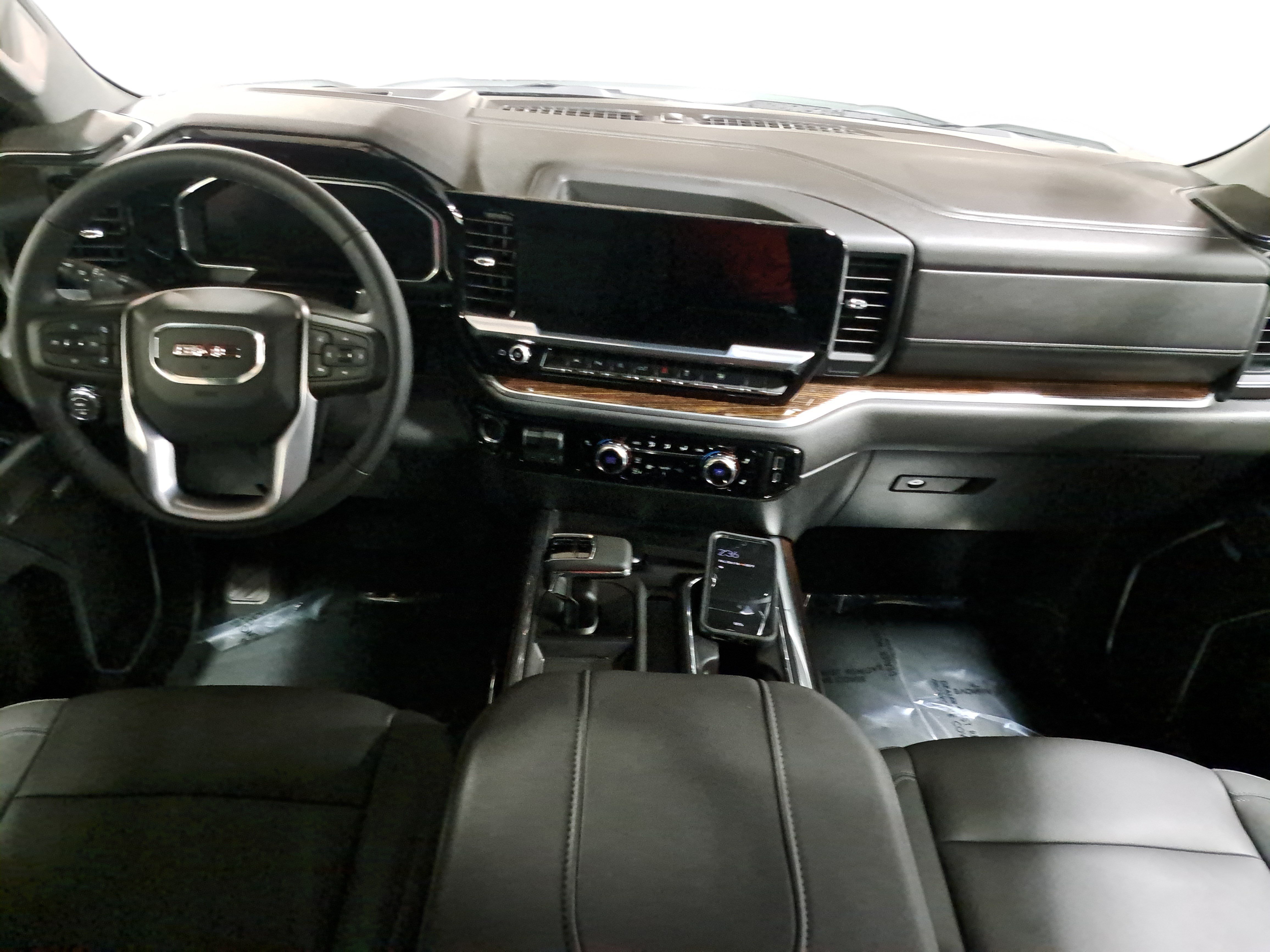 Used 2026 GMC Sierra 1500 Elevation w/ Elevation Premium Package AWD/4WD image 9