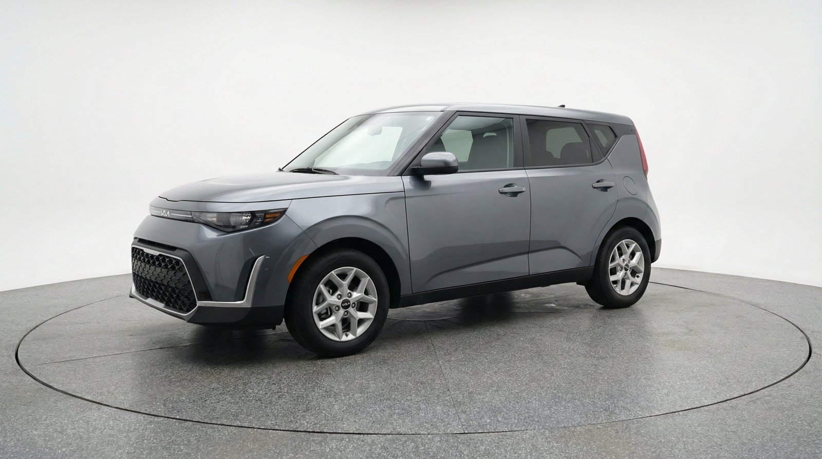 Used 2025 Kia Soul LX w/ LX Technology Package FWD image 3