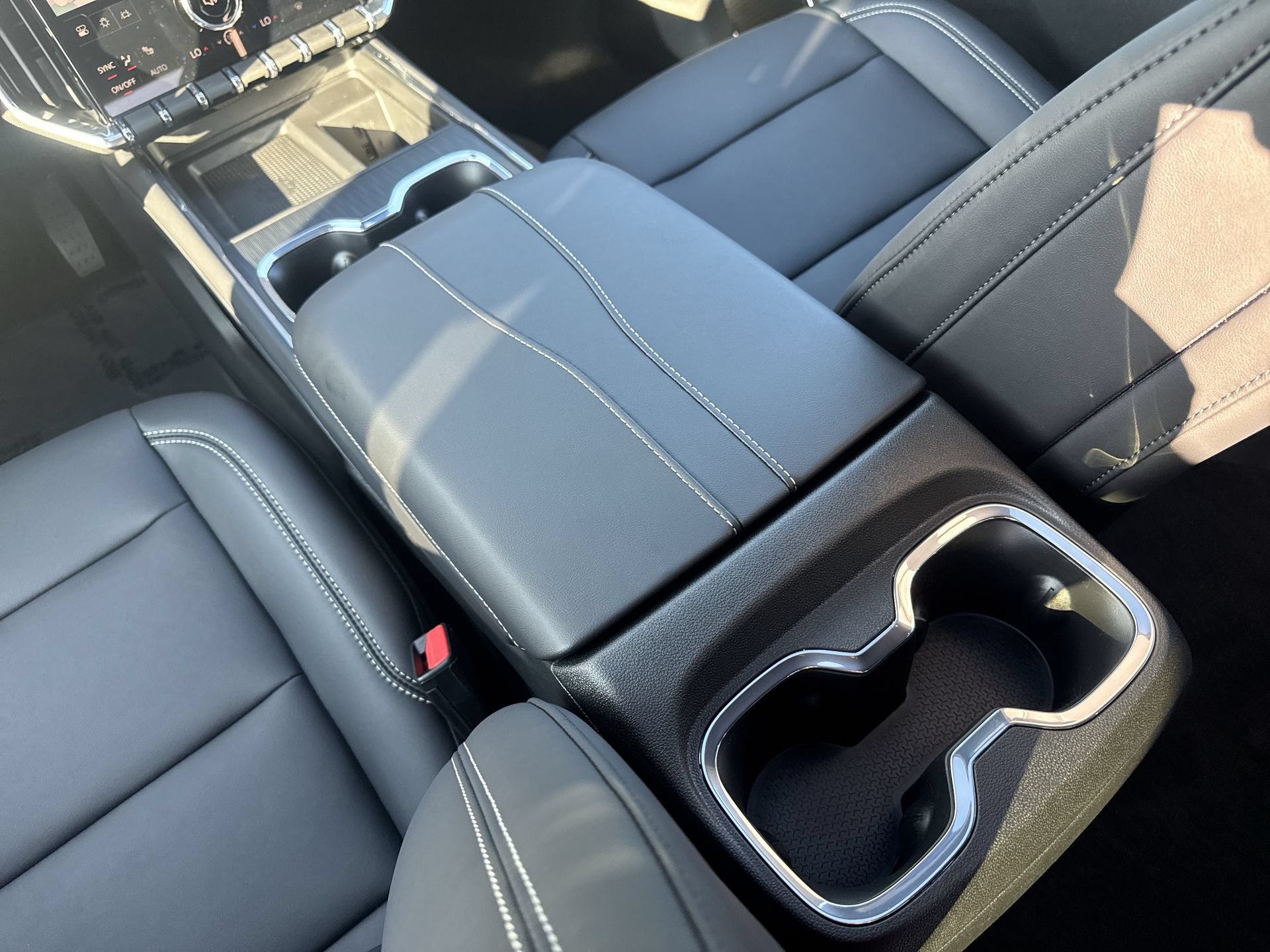 New 2026 GMC Acadia Elevation w/ Black Edition AWD/4WD image 23