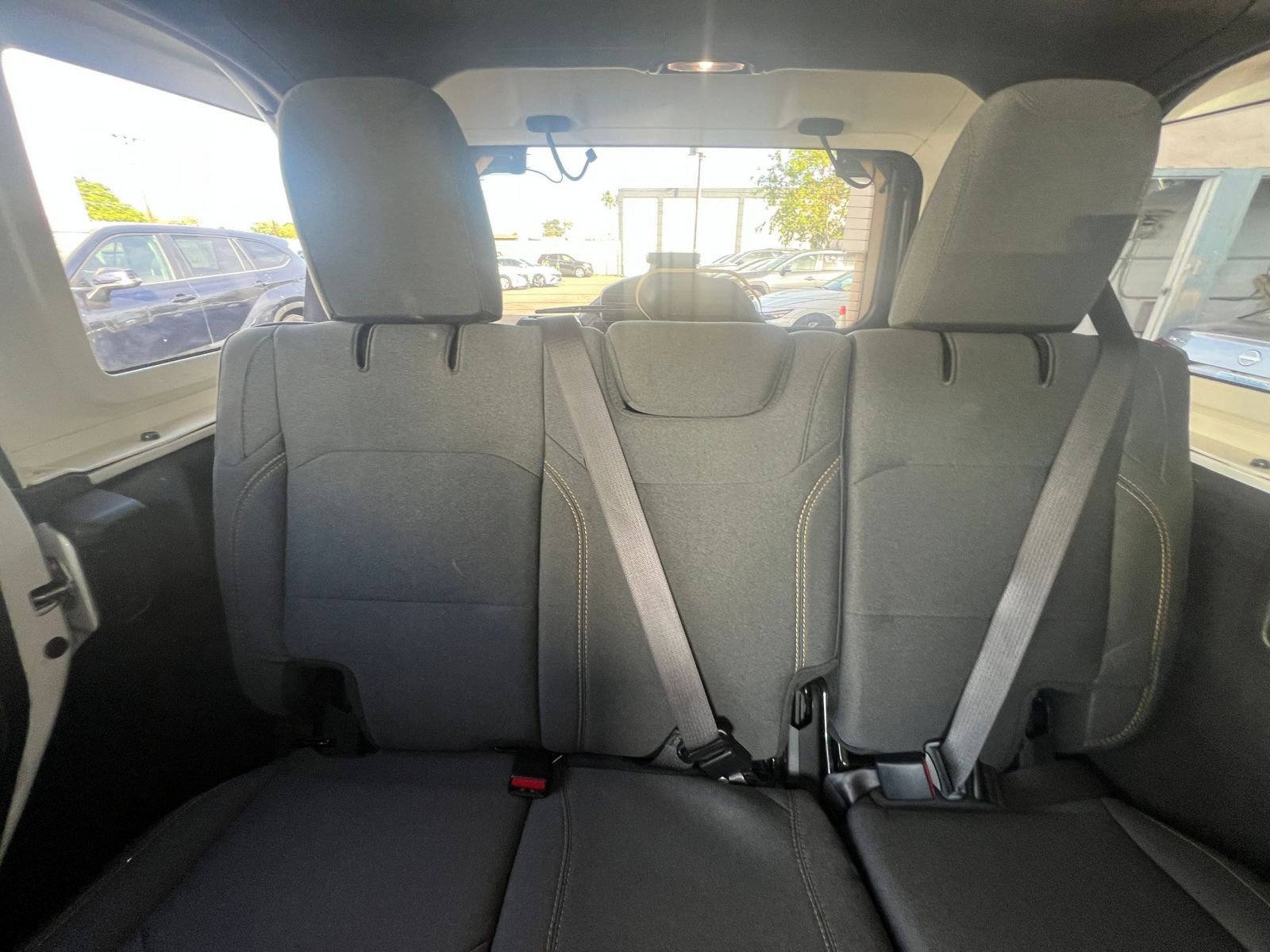 Used 2025 Jeep Wrangler Sport S image 38