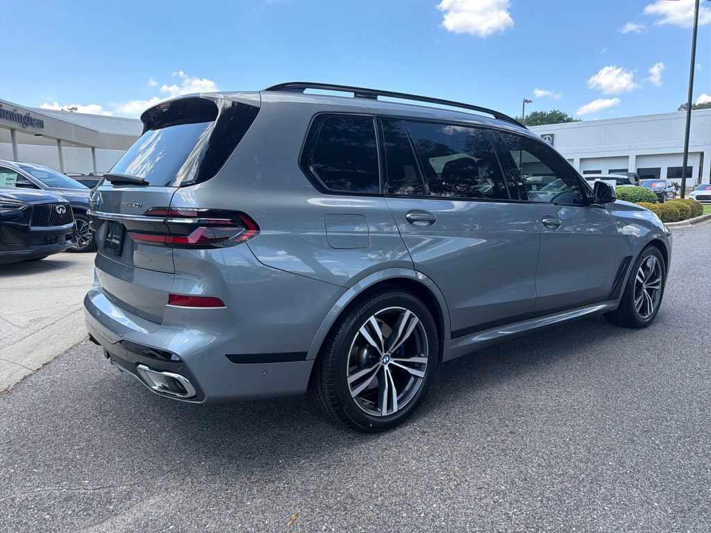Used 2023 BMW X7 xDrive40i w/ M Sport Package AWD/4WD image 12