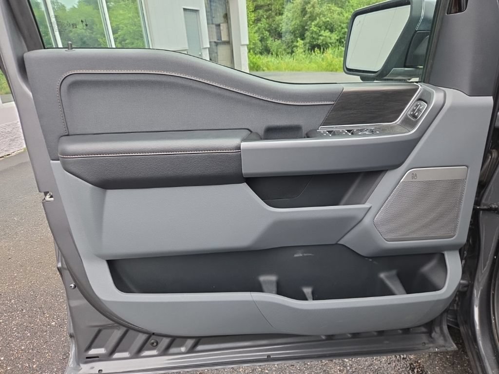 Used 2025 Ford F150 Lariat AWD/4WD image 11