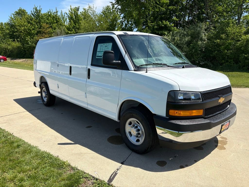 New 2026 Chevrolet Express 3500 Extended w/ Driver Convenience Package RWD image 11