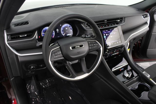 New 2026 Jeep Grand Cherokee Laredo AWD/4WD image 8