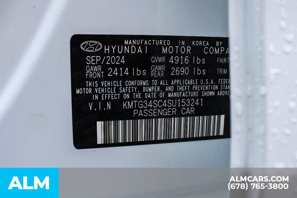 Used 2025 Genesis G70 2.5T AWD/4WD image 42
