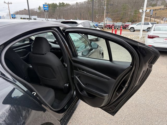 Used 2022 MAZDA MAZDA3 s image 26