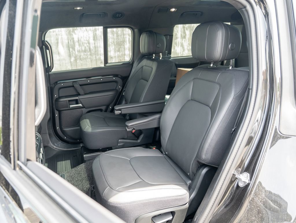 New 2026 Land Rover Defender 130 V8 AWD/4WD image 22