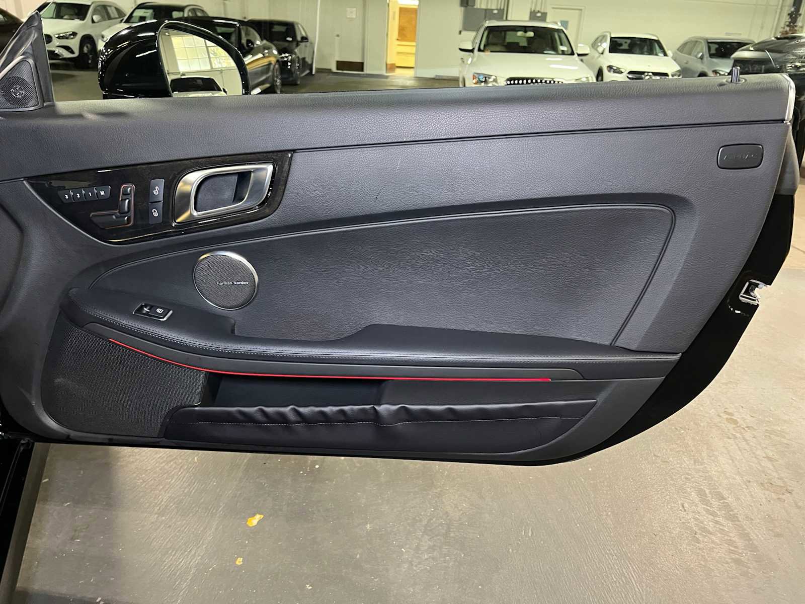 Used 2015 Mercedes-Benz SLK 350 image 10