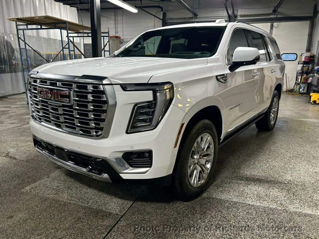 Used 2025 GMC Yukon Denali w/ Sun & Power Step Package AWD/4WD image 8