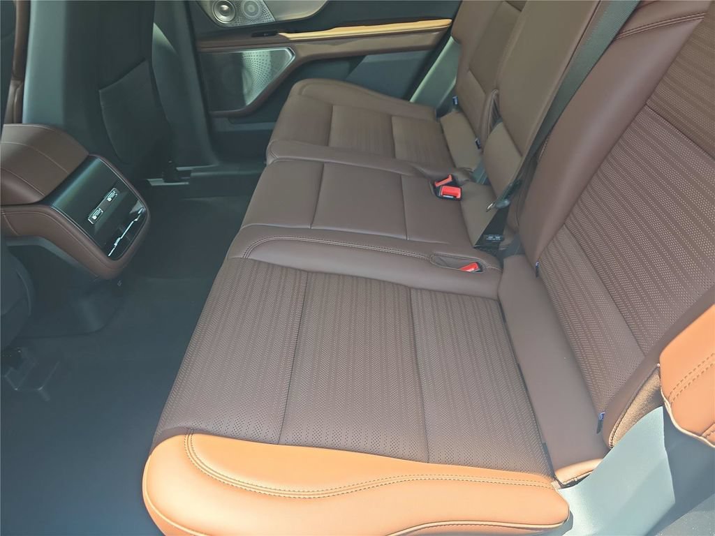 New 2026 Lincoln Nautilus Reserve AWD/4WD image 12