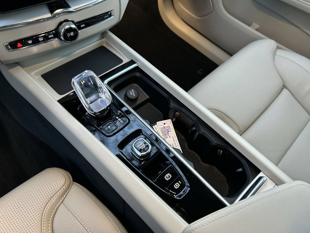 New 2026 Volvo XC60 T8 Ultra w/ Climate Package AWD/4WD image 22