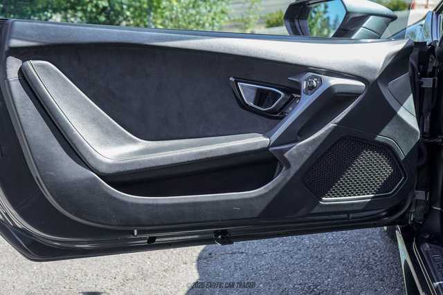 Used 2017 Lamborghini Huracan LP 580-2 RWD image 42