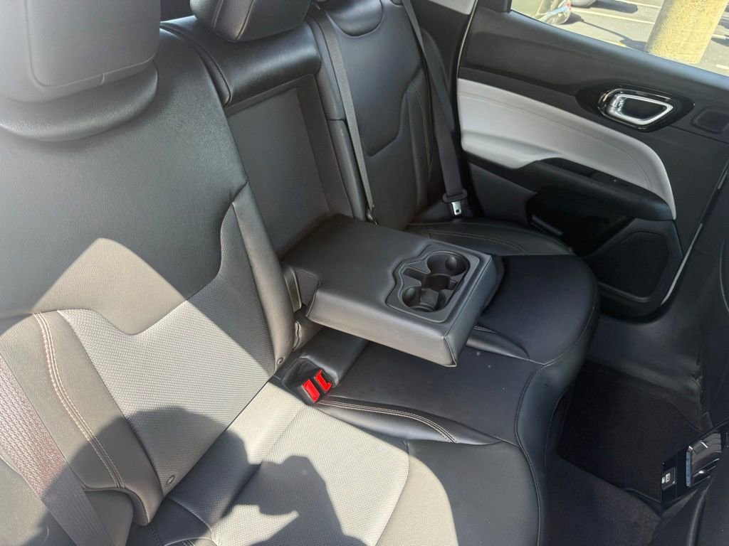Used 2022 Jeep Compass Limited w/ Sun and Sound Group AWD/4WD image 47