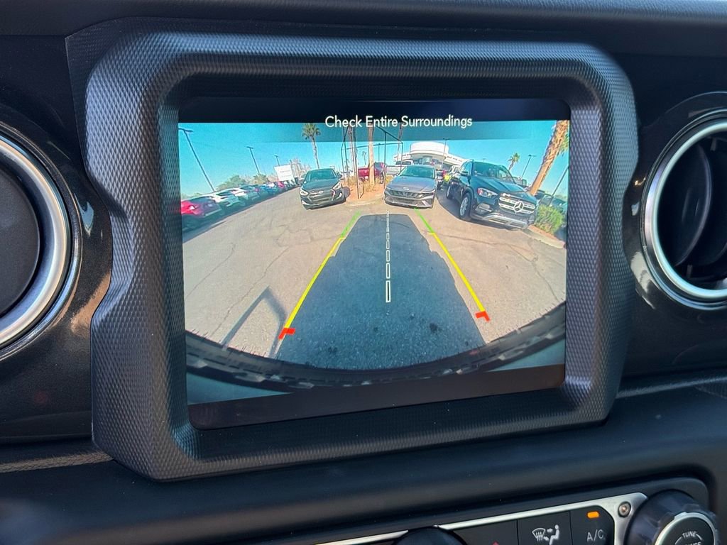 Used 2023 Jeep Wrangler Unlimited Rubicon 392 image 29