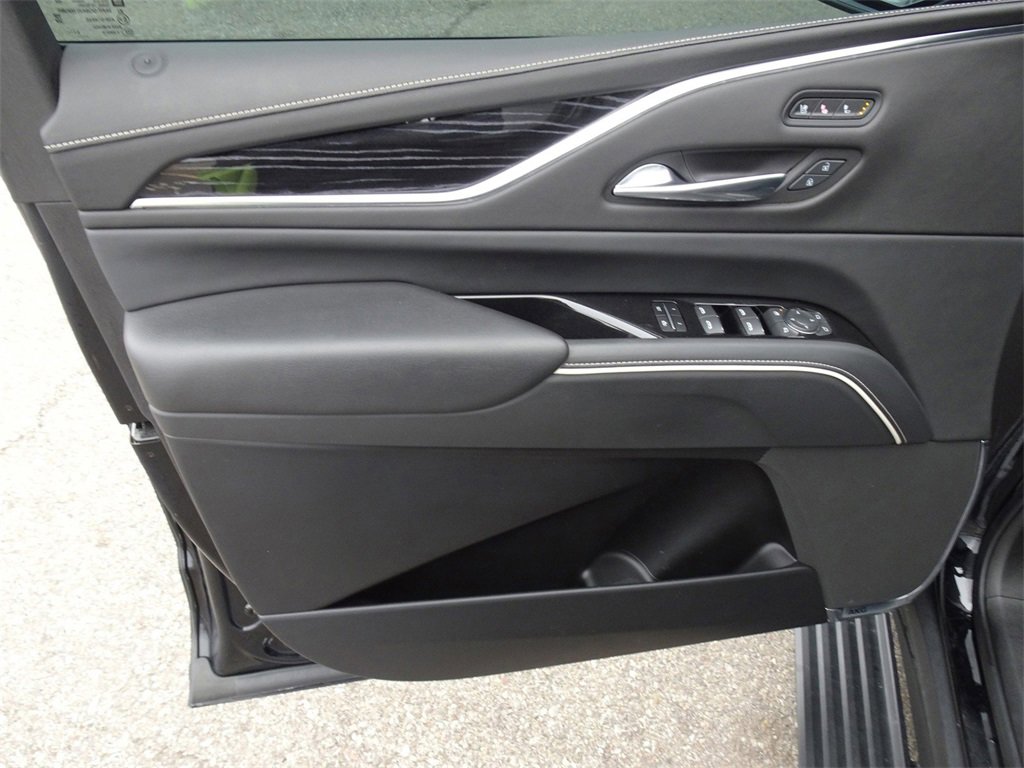 Certified 2022 Cadillac Escalade Sport w/ Touring Package image 14