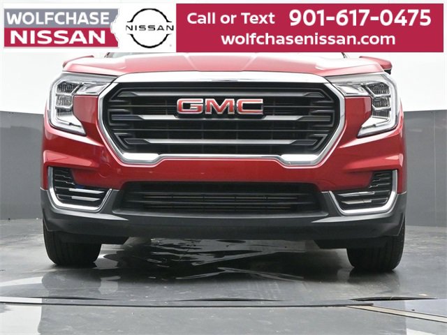Used 2023 GMC Terrain SLE image 21