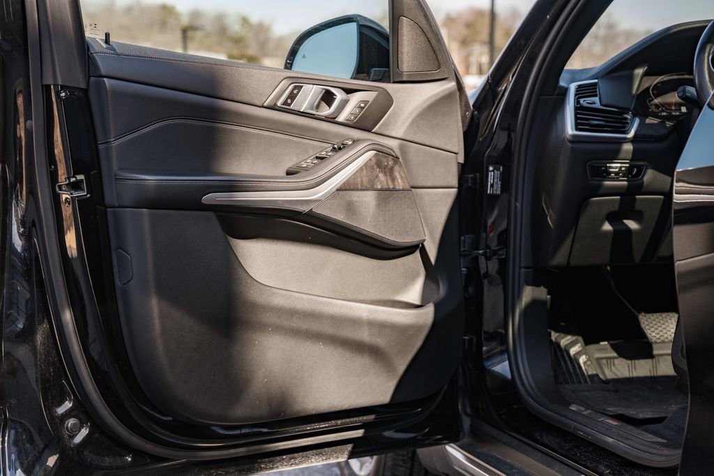 Used 2022 BMW X5 xDrive40i AWD/4WD image 38