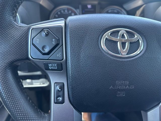 Used 2022 Toyota Tacoma SR5 RWD image 17