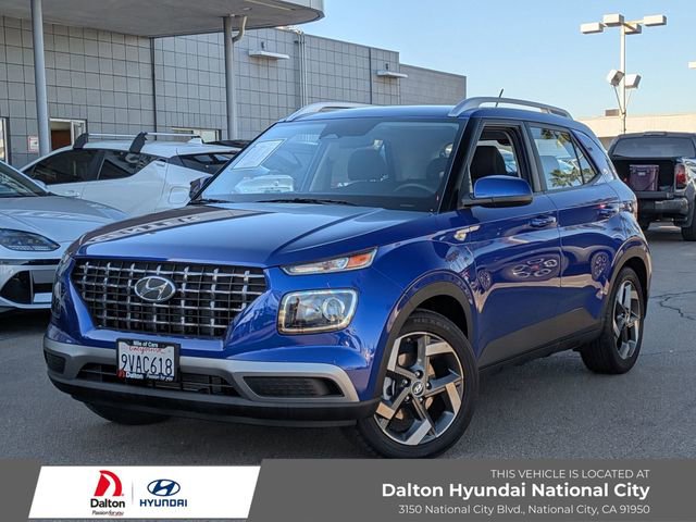 Used 2025 Hyundai Venue SEL image 1