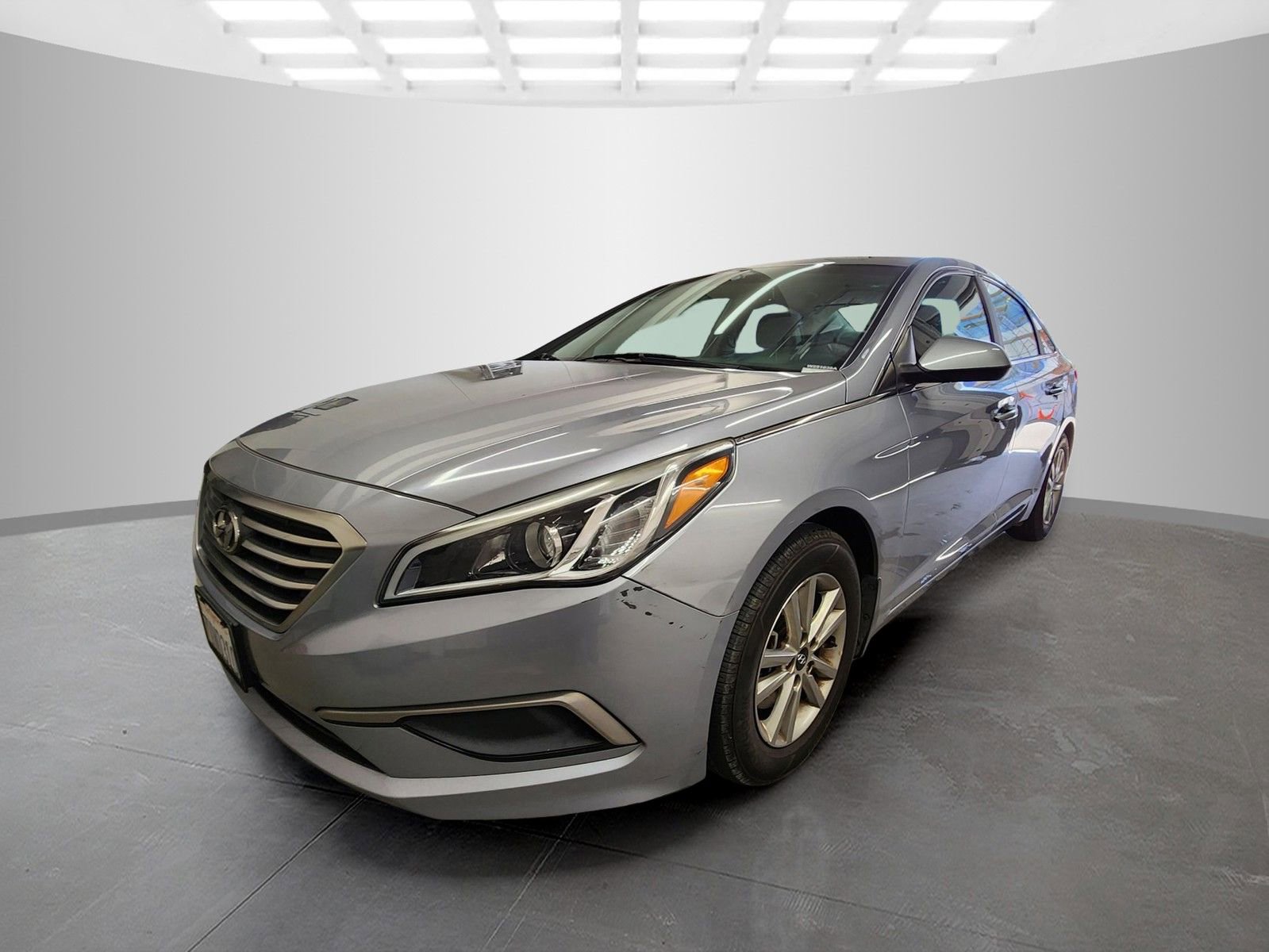 Used 2017 Hyundai Sonata SE image 3