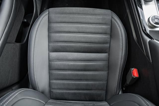 New 2025 Mitsubishi Outlander SE image 32