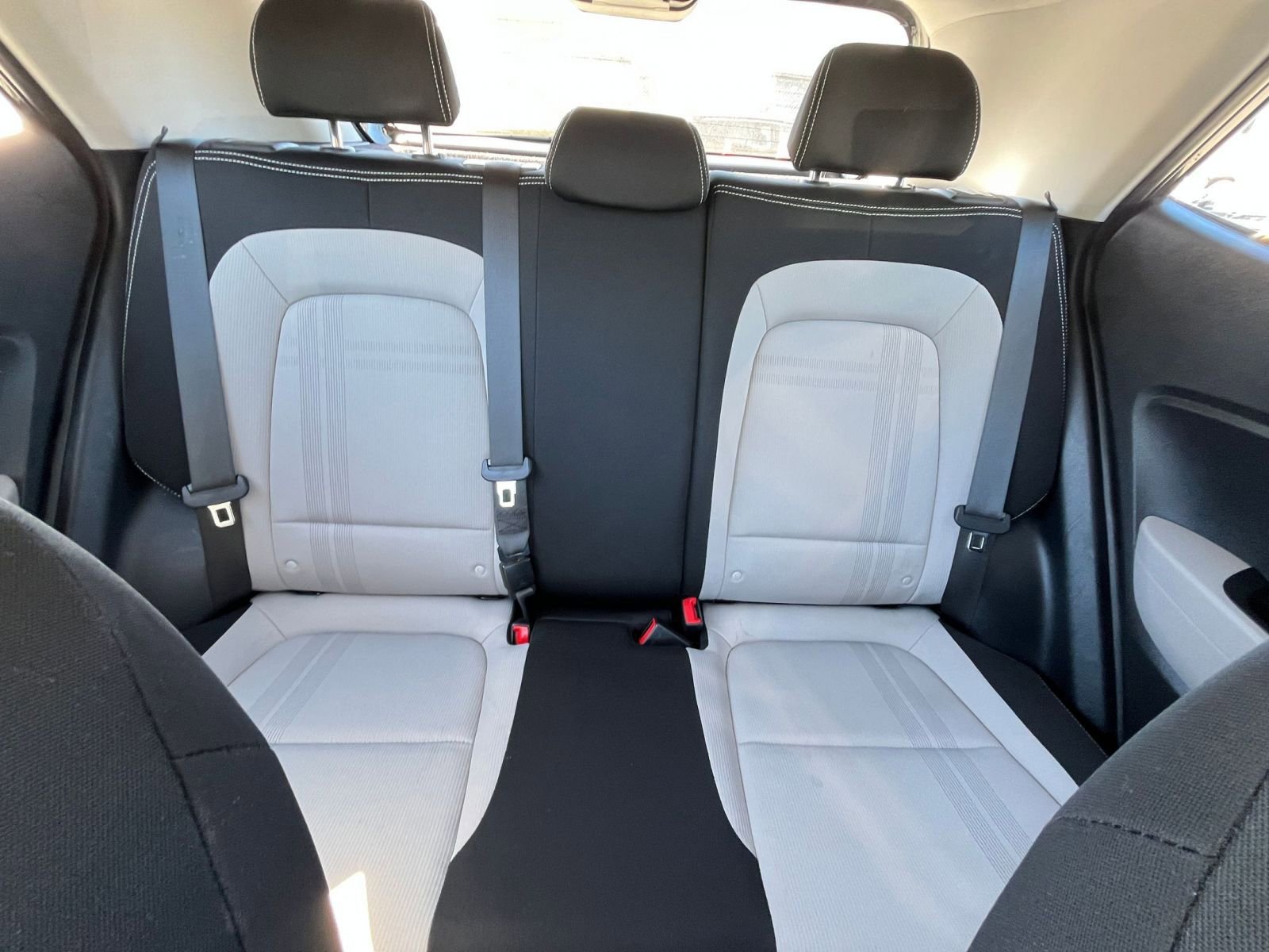 Used 2025 Hyundai Venue SEL FWD image 37