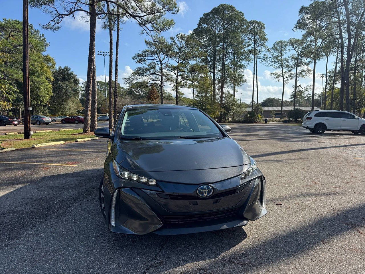 Used 2021 Toyota Prius Prime LE image 2