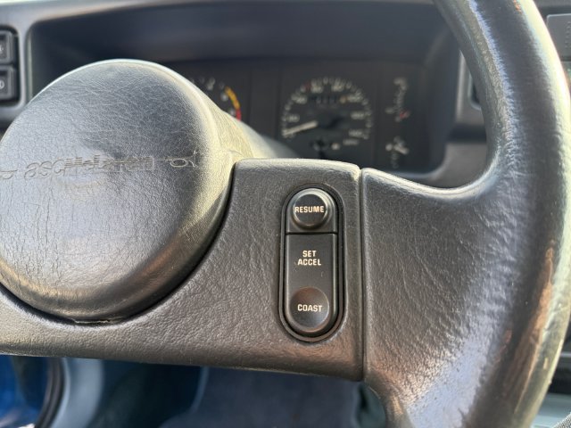 Used 1988 Ford Mustang LX RWD image 18