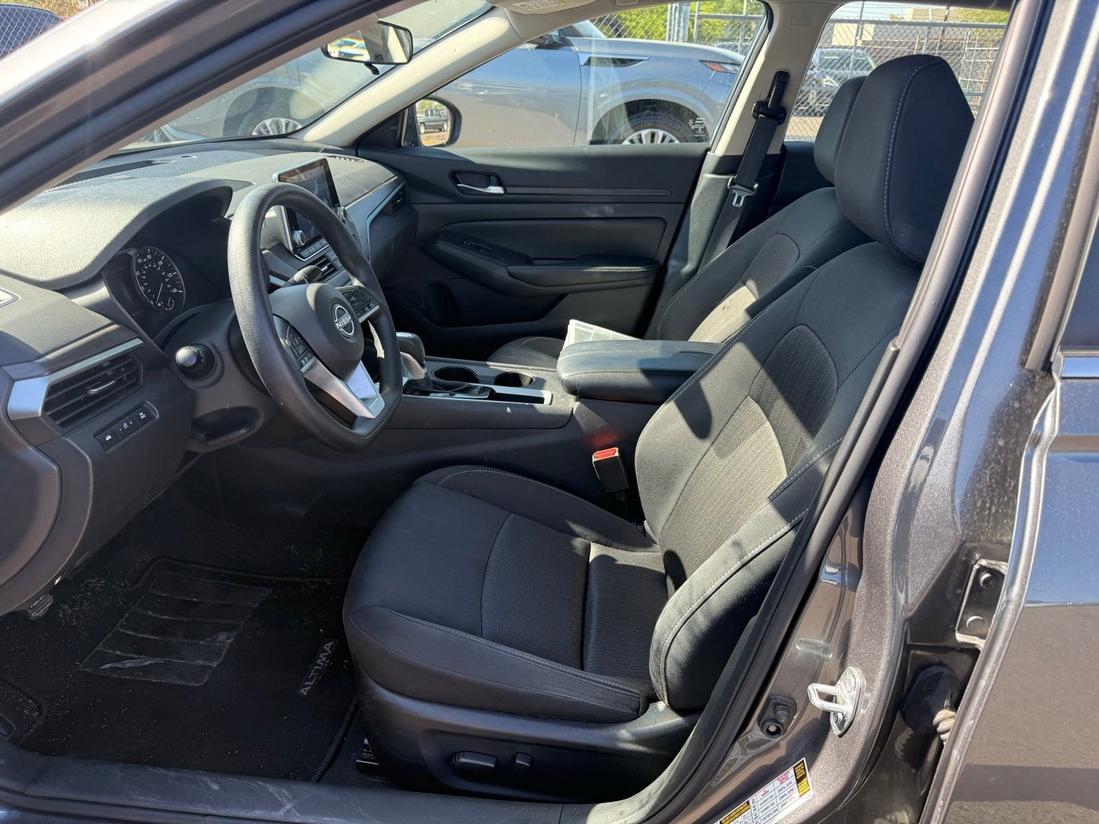 Certified 2025 Nissan Altima 2.5 SV FWD image 13