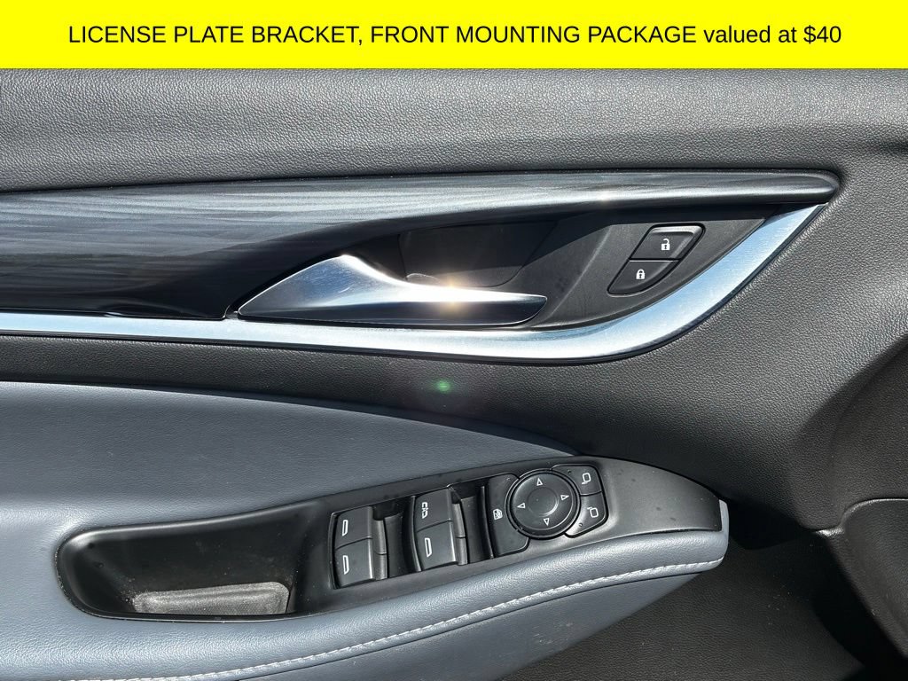 Used 2023 Buick Enclave Essence AWD/4WD image 4