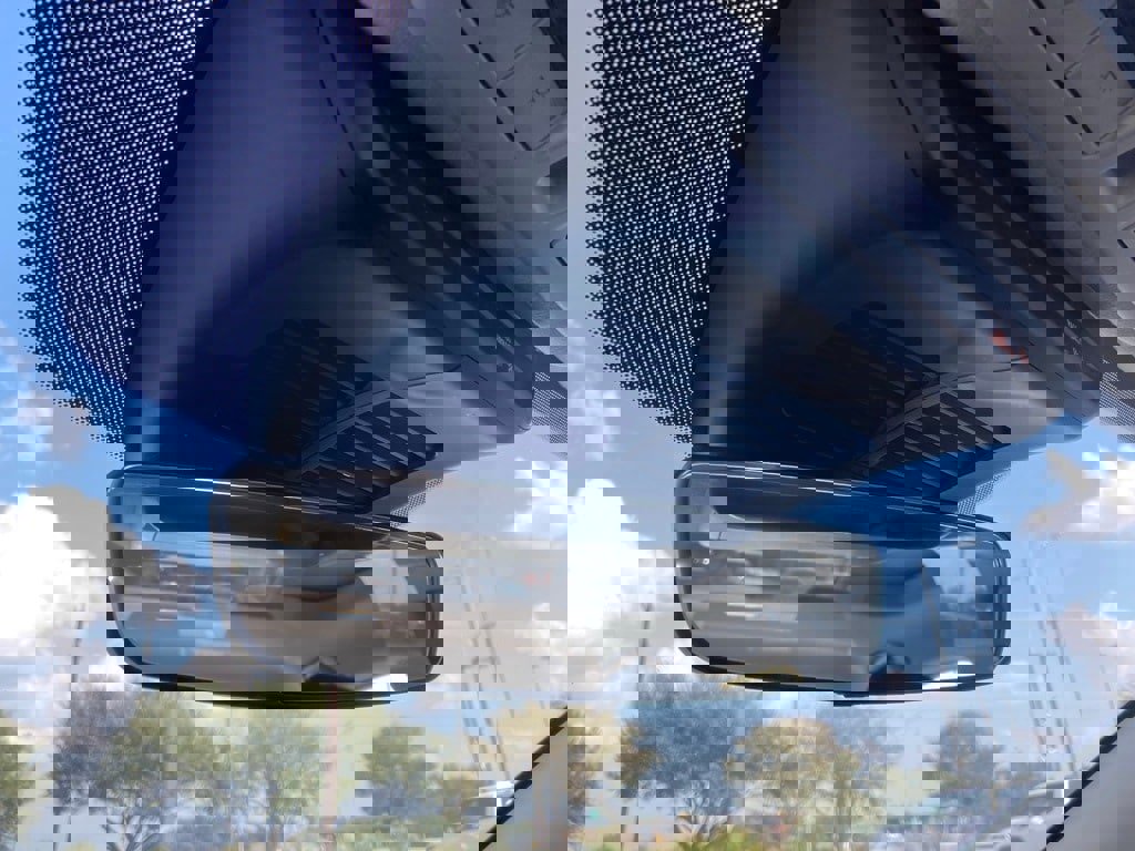 Used 2025 MAZDA MAZDA3 s image 27