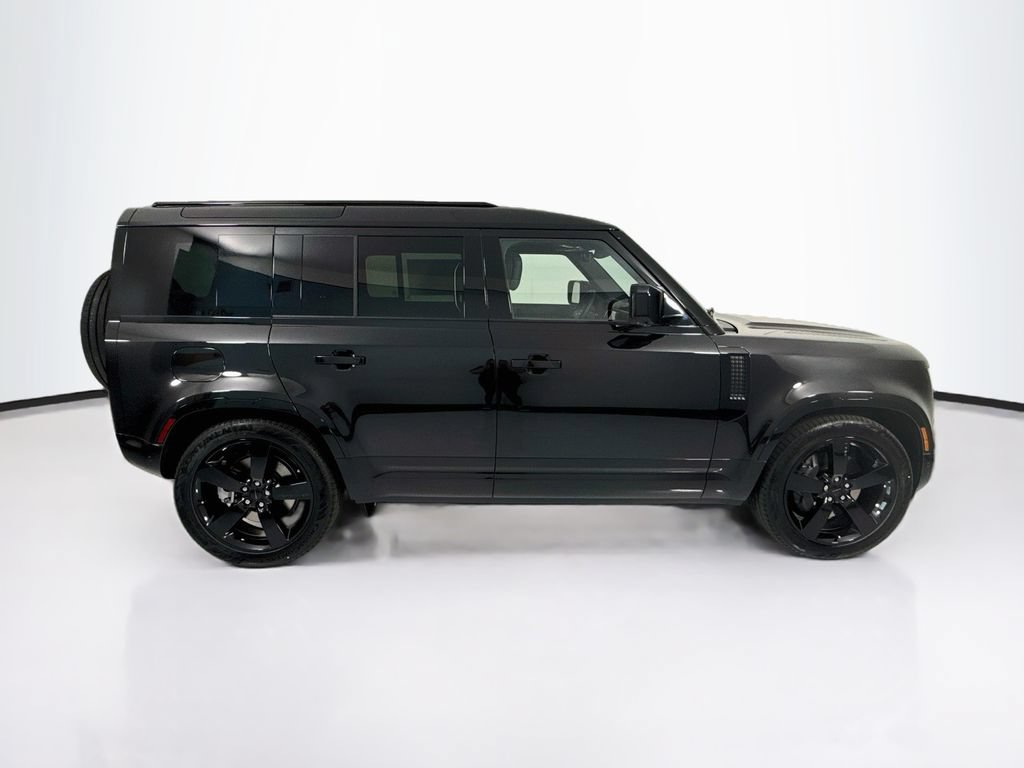 New 2026 Land Rover Defender 110 X-Dynamic SE AWD/4WD image 4
