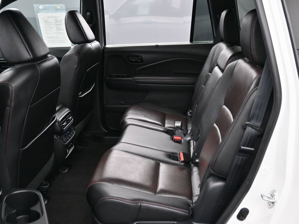 Used 2024 Honda Passport Black Edition image 31