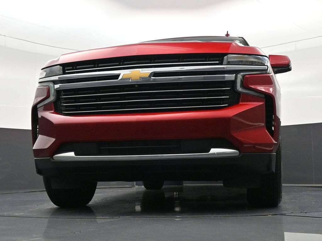 Used 2022 Chevrolet Suburban LT w/ LT Signature Package image 32