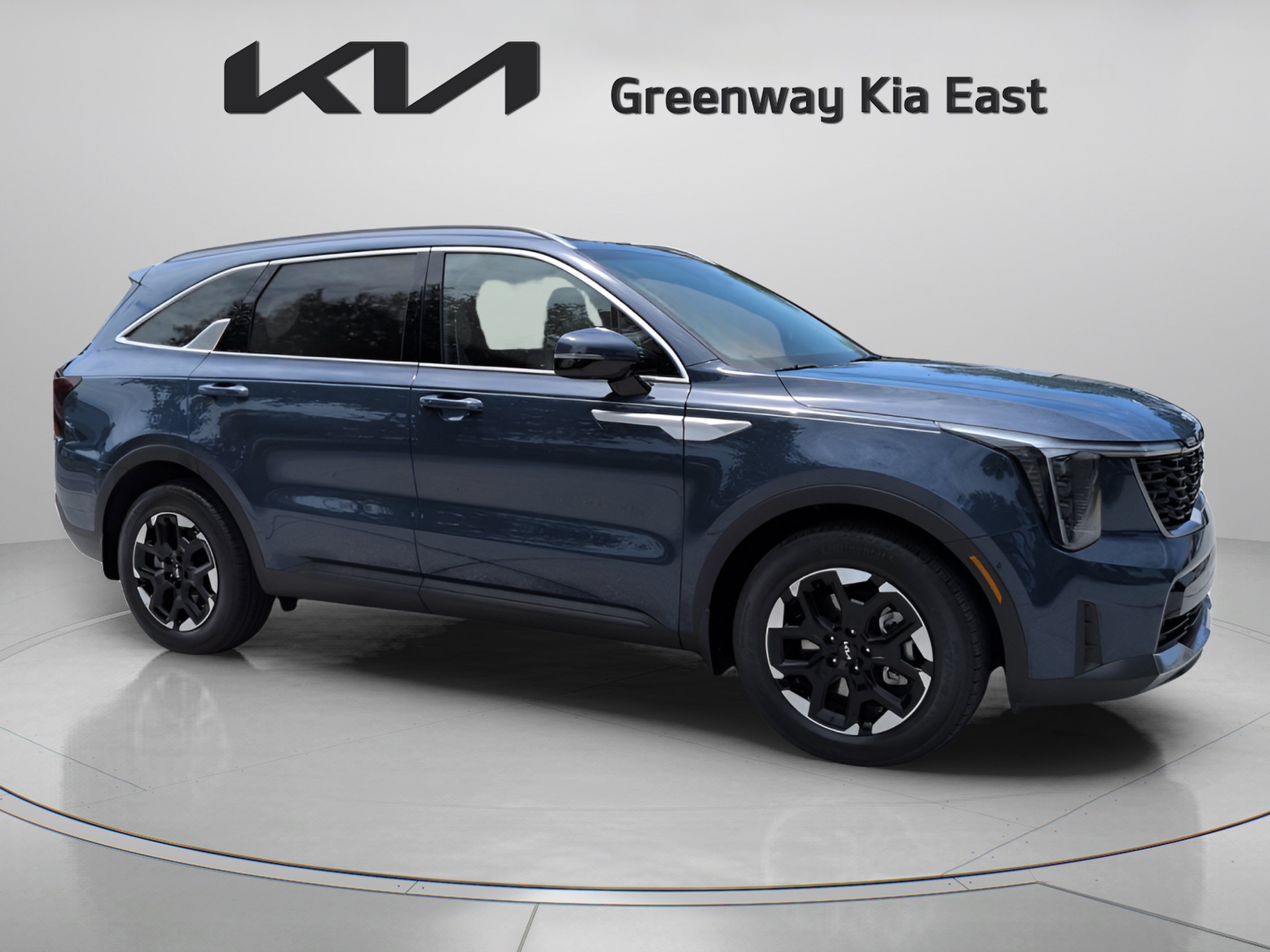 Certified 2025 Kia Sorento S w/ Panoramic Sunroof Package FWD image 3