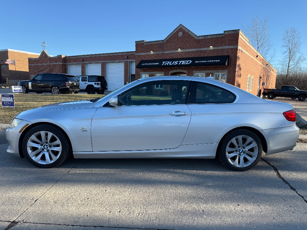 Used 2011 BMW 328i xDrive Coupe image 9