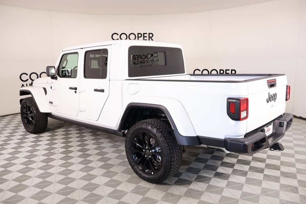 Used 2024 Jeep Gladiator Sport image 21