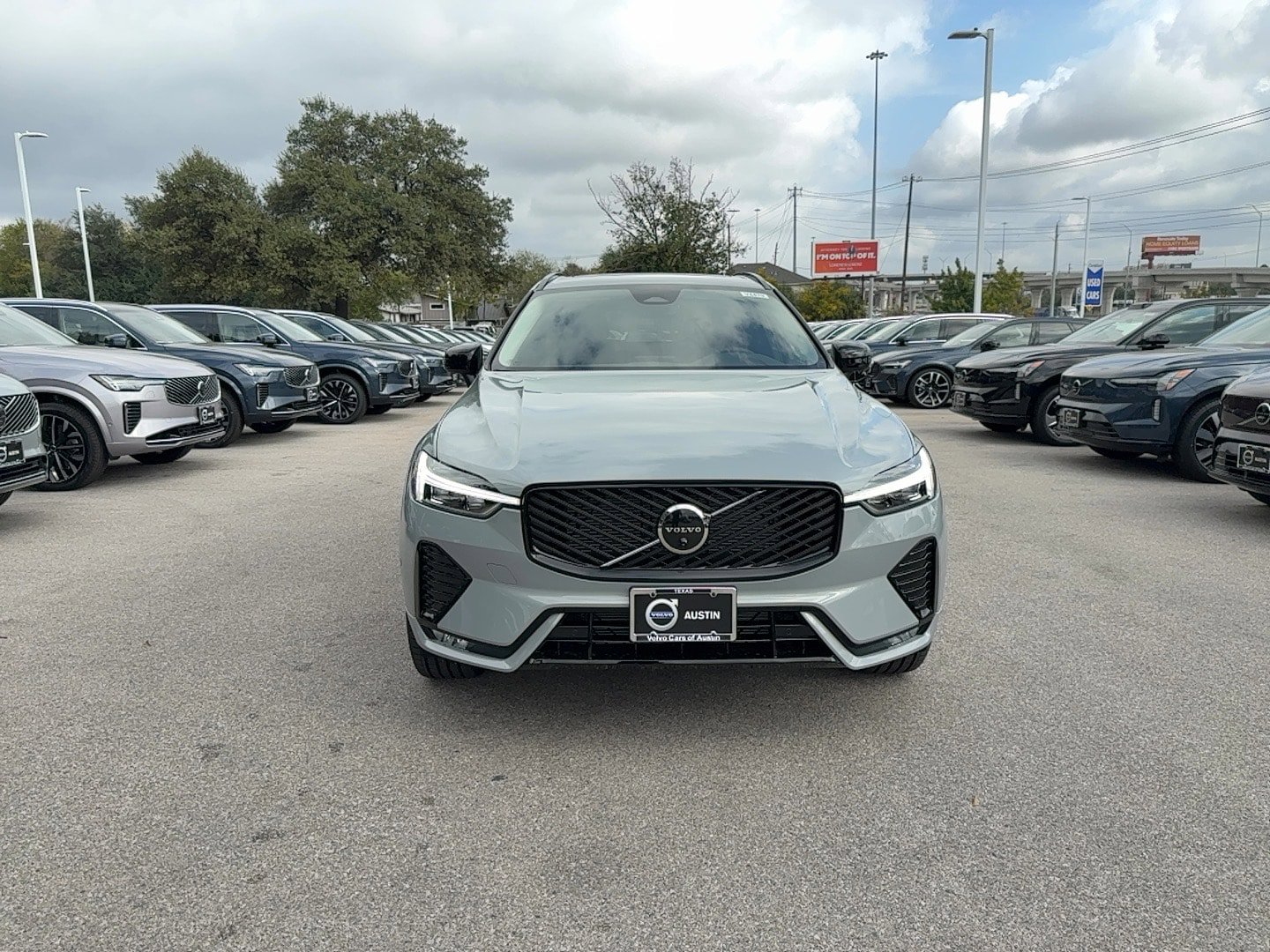 New 2026 Volvo XC60 B5 Plus w/ Protection Package AWD/4WD image 9