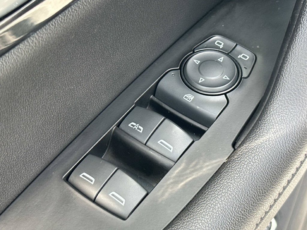 Used 2022 Chevrolet Blazer Premier w/ Enhanced Convenience Package AWD/4WD image 23